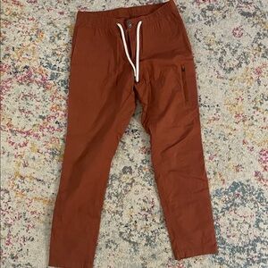 Vuori Men’s  Rust colored Casual Pants
